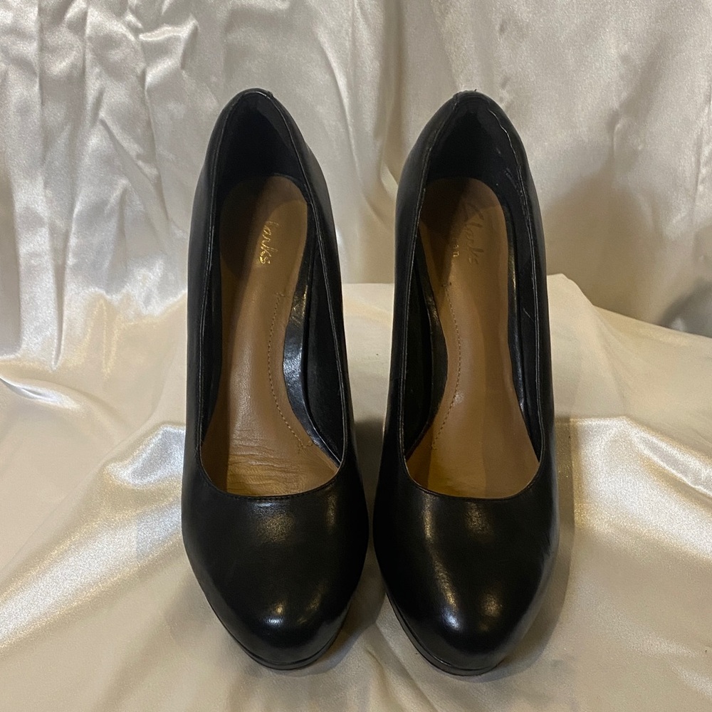 Clarks Black Leather Heels 8.5